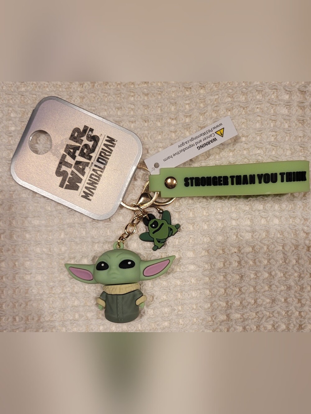 Star Wars The Mandalorian Grogu 3D Vinyl Keychain Keyring with Frog Charm